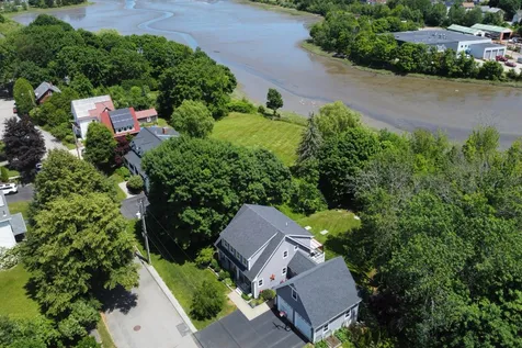 110 Clinton Street Portsmouth NH 03801