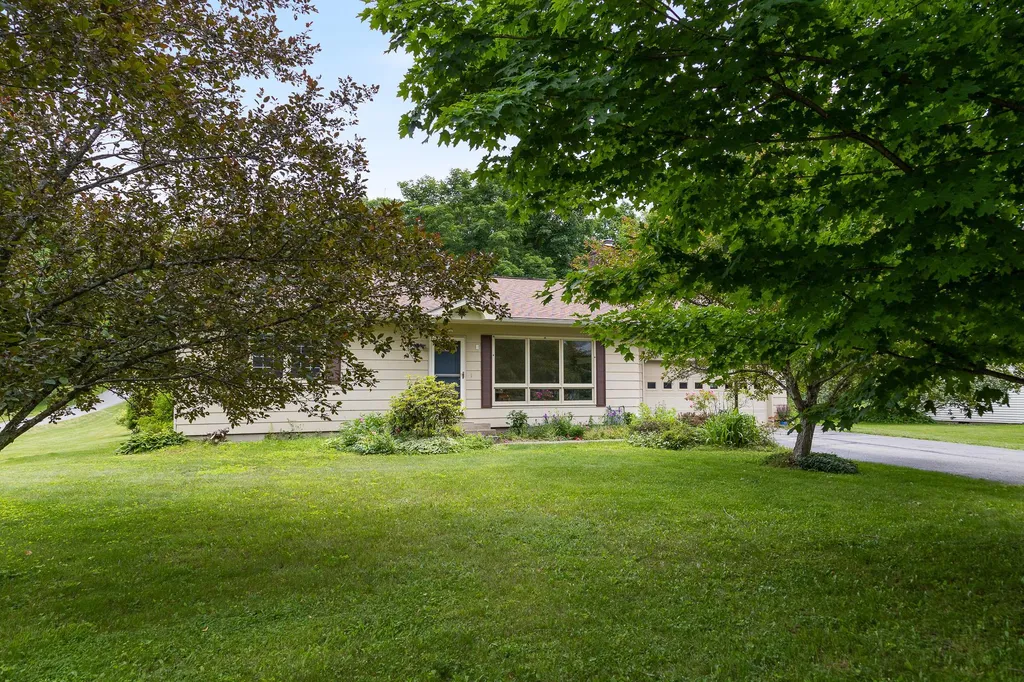 15 Packard Road Jericho VT 05465