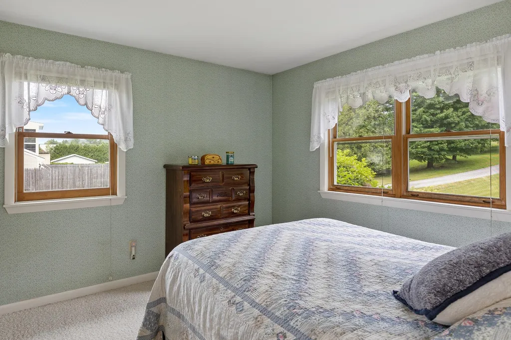 15 Packard Road Jericho VT 05465