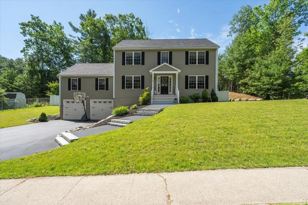 79 Watson Street Nashua NH 03064