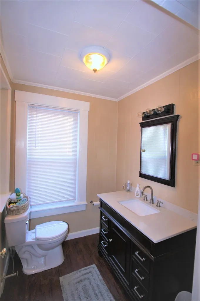 3 Fairmount Street Nashua NH 03064