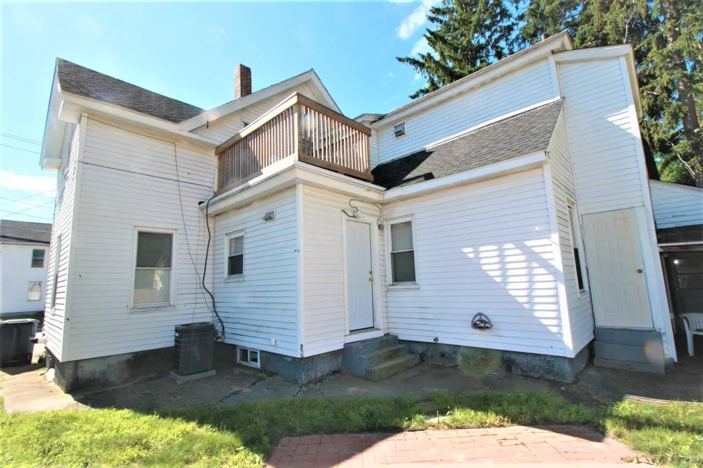 3 Fairmount Street Nashua NH 03064