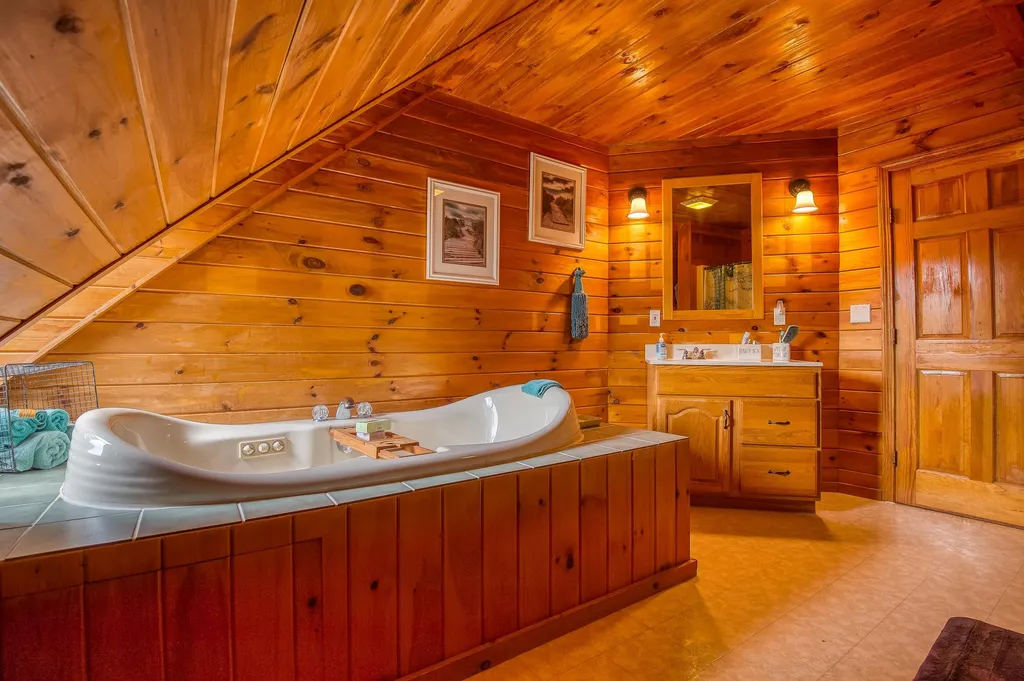 120 Center Hill Road Landaff NH 03585