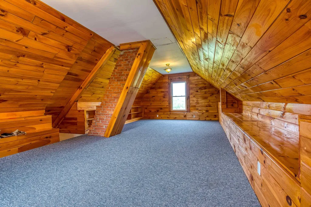 120 Center Hill Road Landaff NH 03585