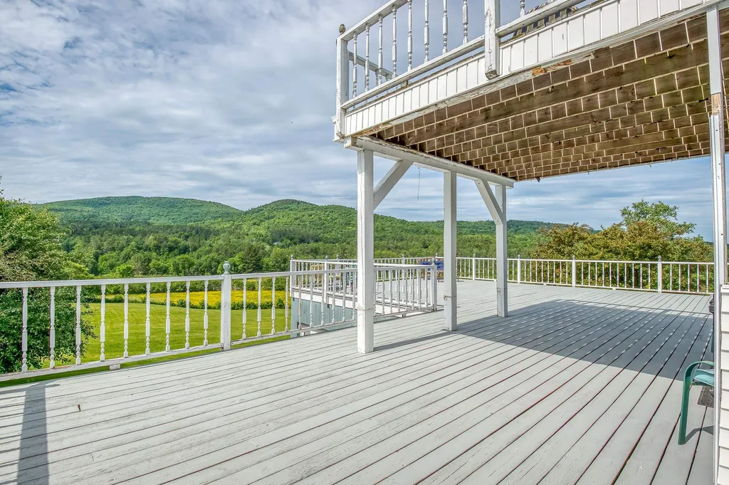 120 Center Hill Road Landaff NH 03585
