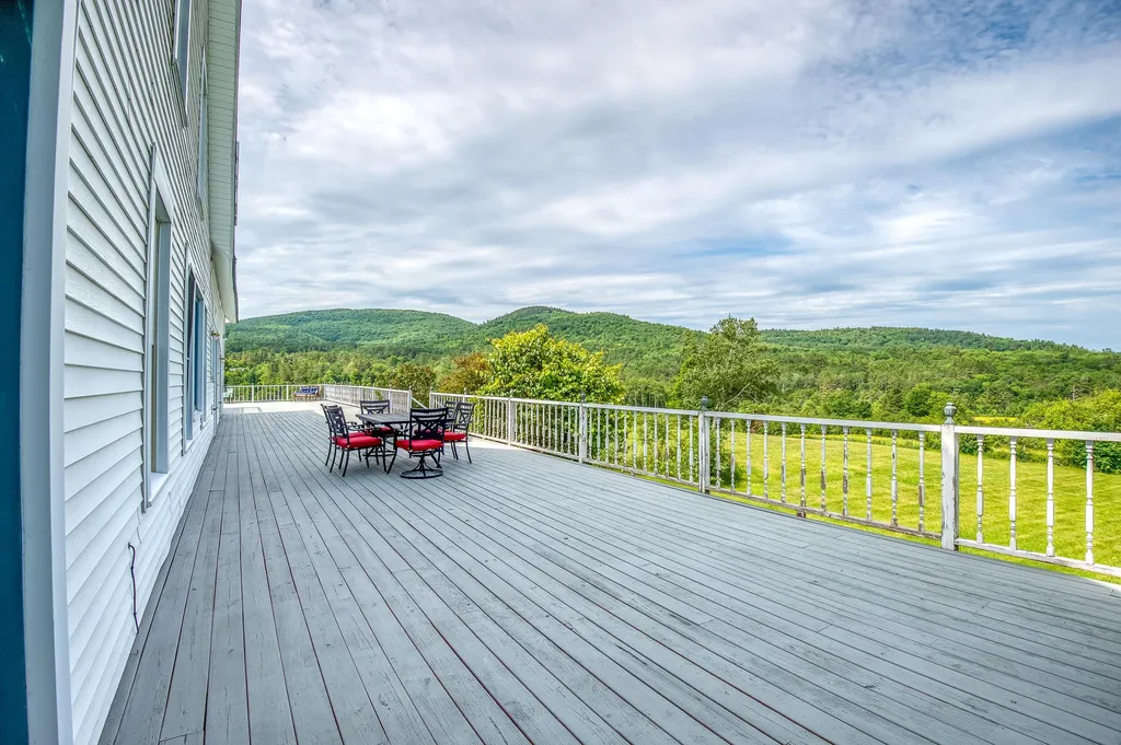 120 Center Hill Road Landaff NH 03585