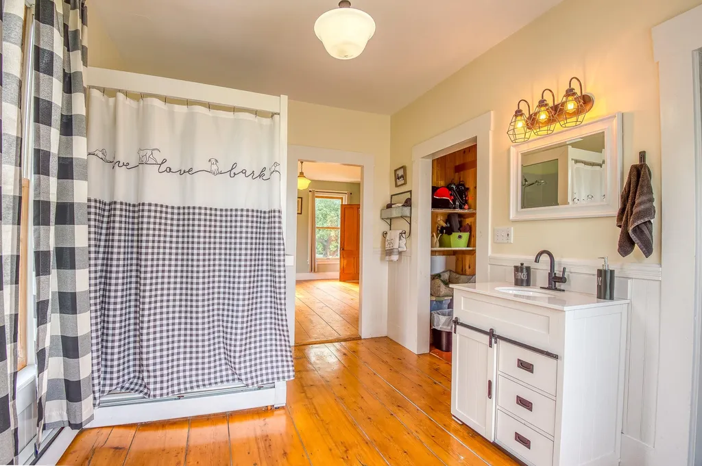 120 Center Hill Road Landaff NH 03585