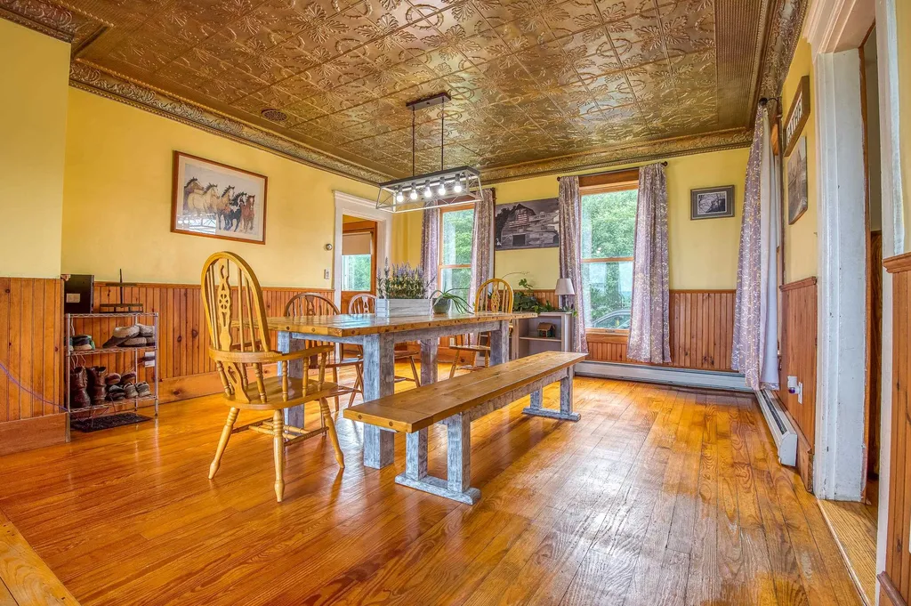 120 Center Hill Road Landaff NH 03585