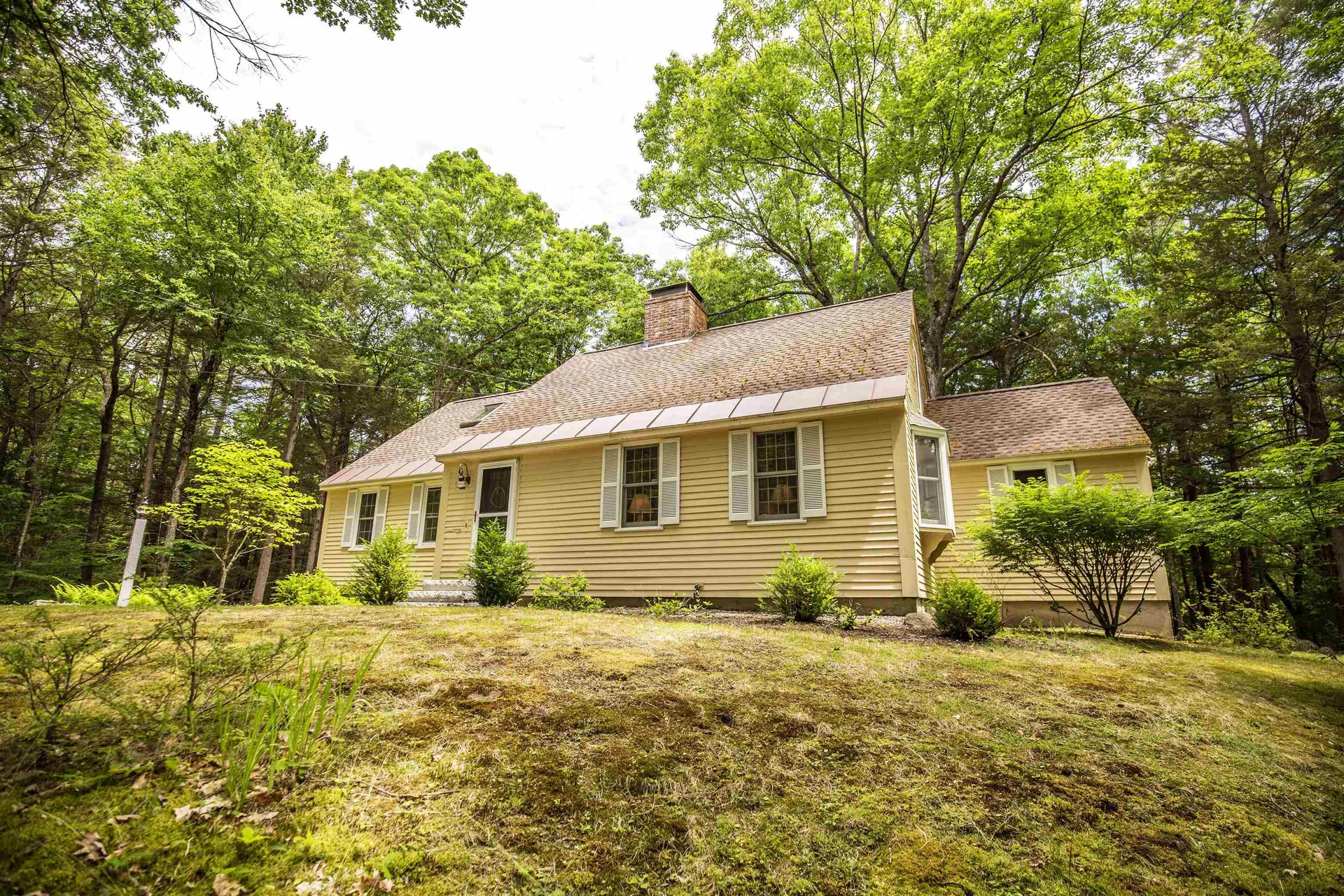 25 Nathaniel Drive Amherst NH 03031