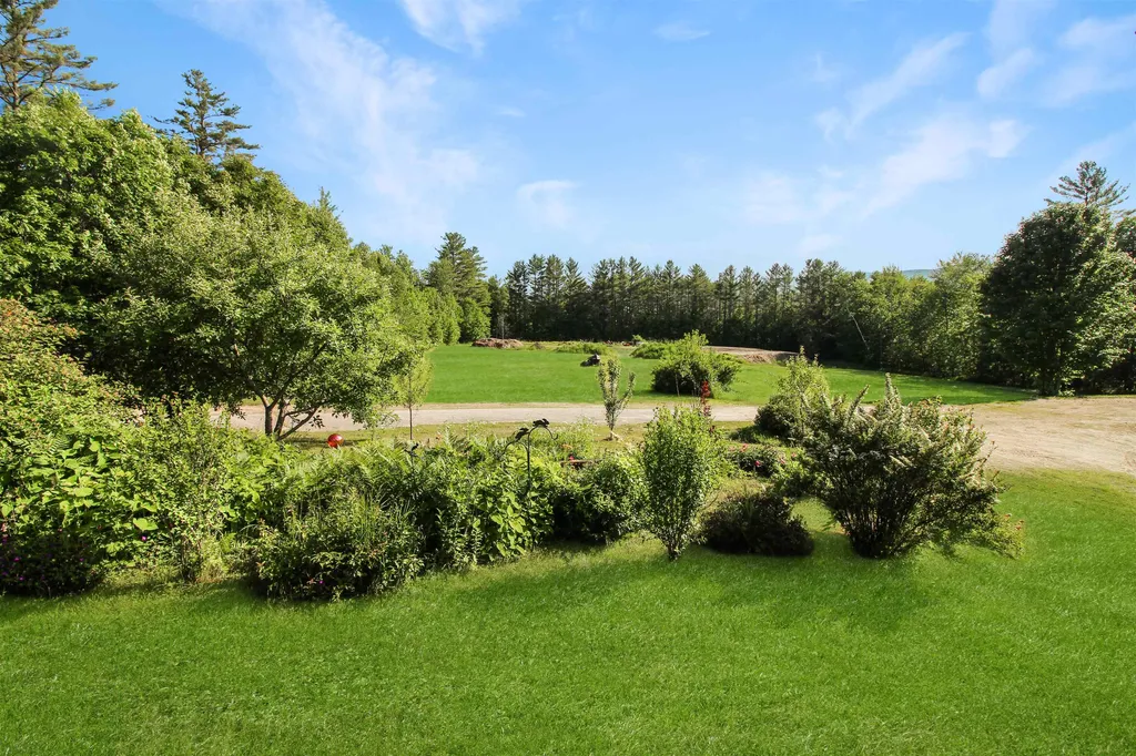 87 Red Oak Hill Road Wentworth NH 03282
