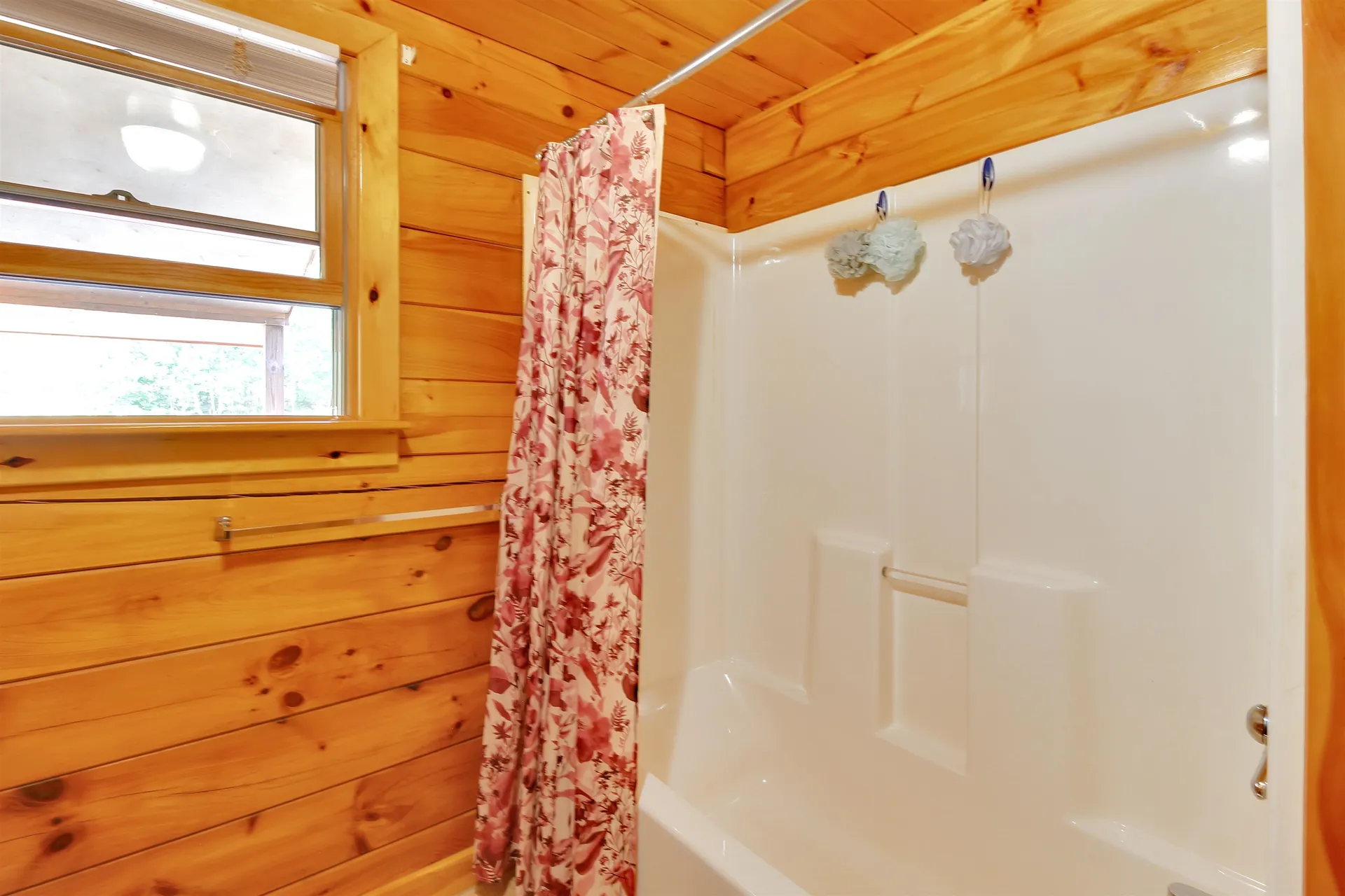 87 Red Oak Hill Road Wentworth NH 03282
