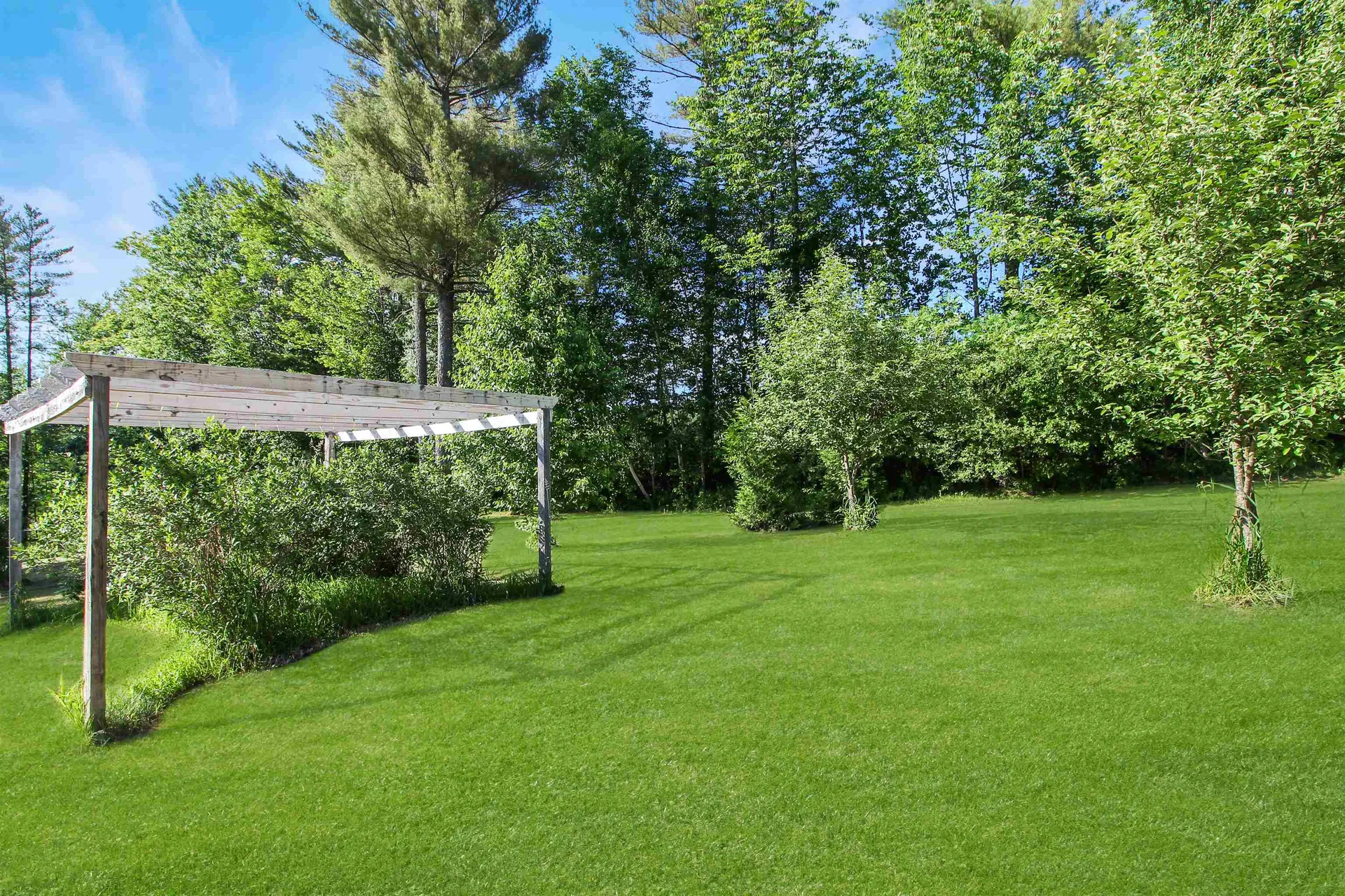 87 Red Oak Hill Road Wentworth NH 03282