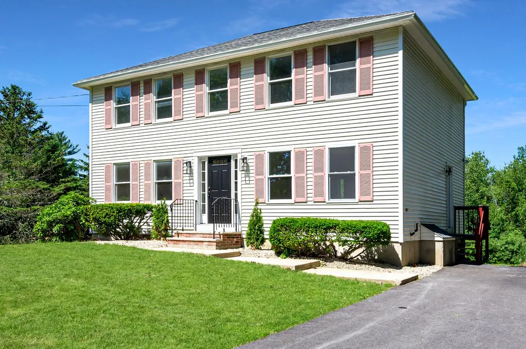 60 Griffin Road Londonderry NH 03053