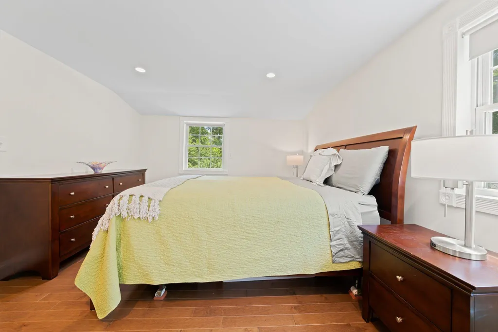 15 Nancy Lane Raymond NH 03077