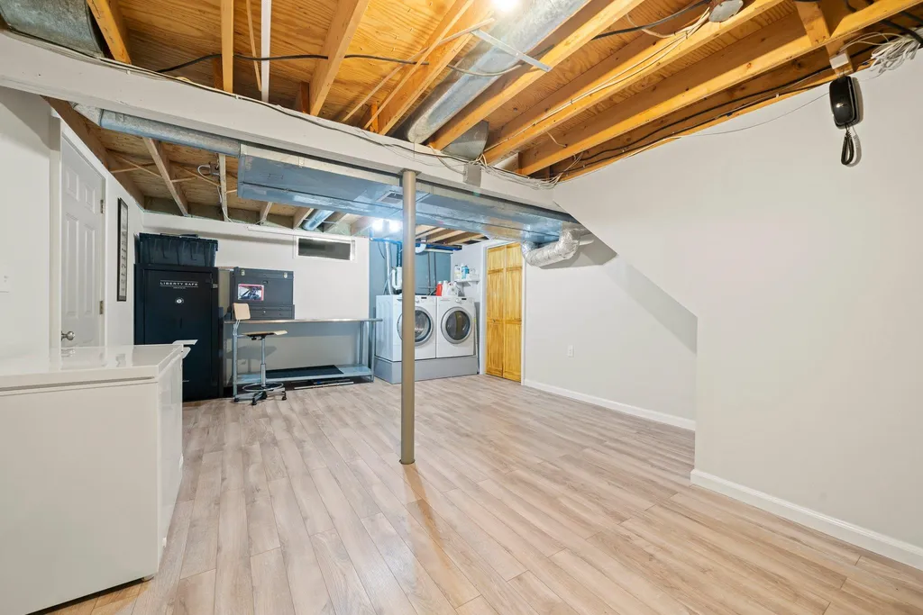 15 Nancy Lane Raymond NH 03077