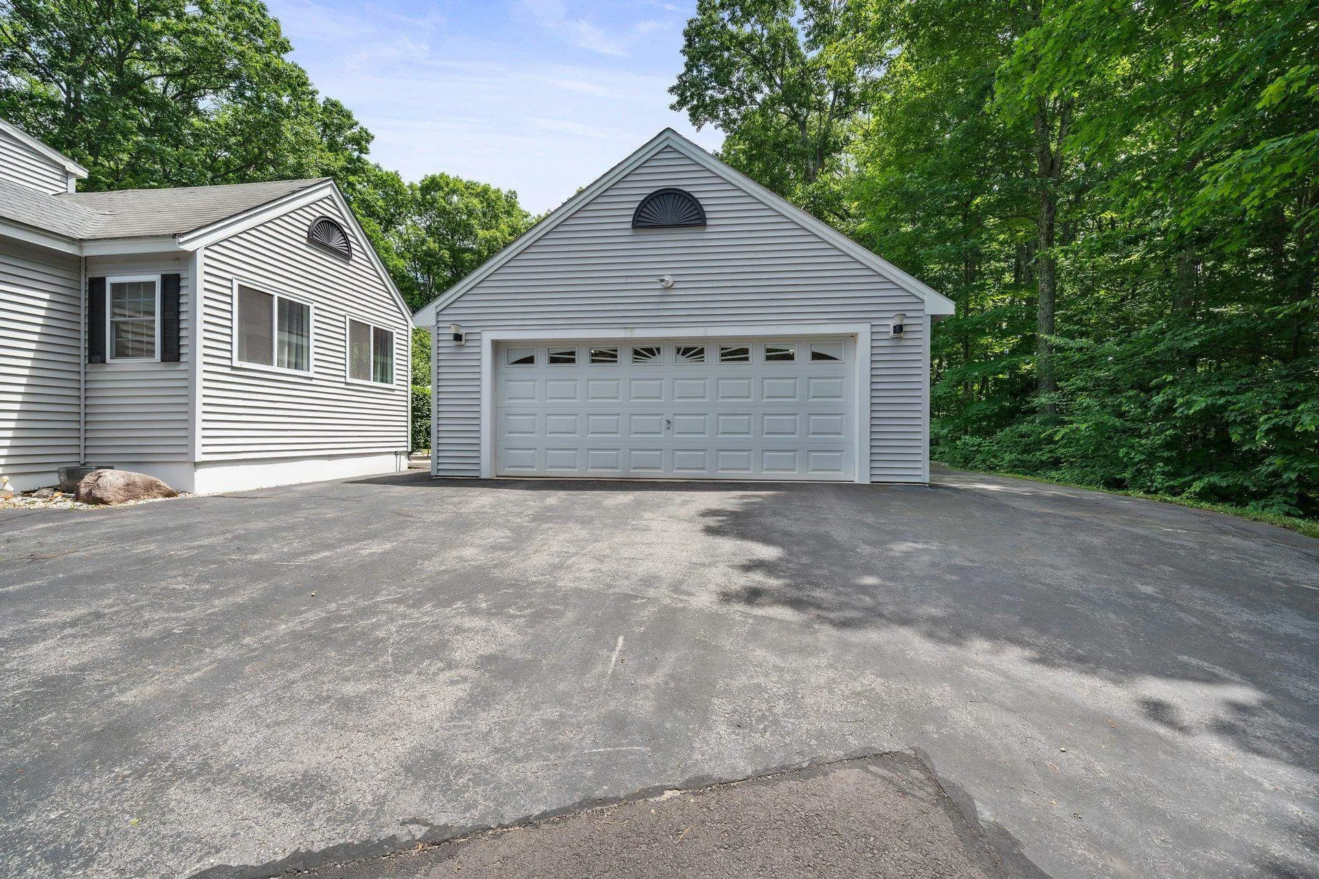 15 Nancy Lane Raymond NH 03077