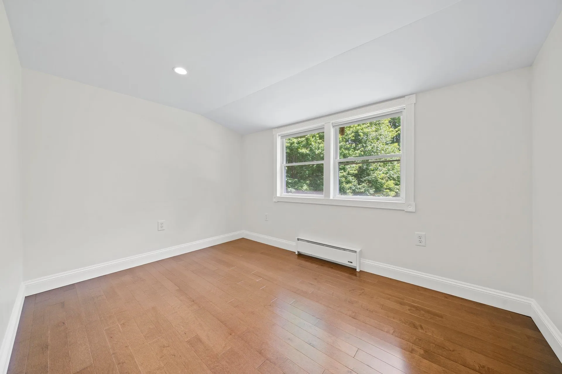 15 Nancy Lane Raymond NH 03077