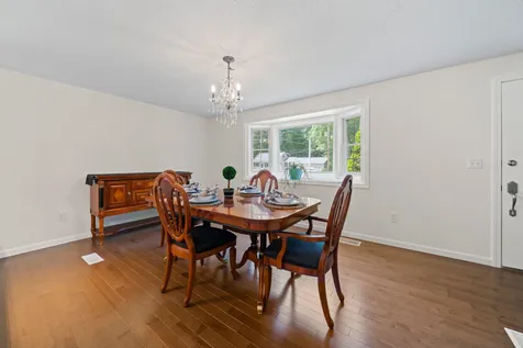 15 Nancy Lane Raymond NH 03077