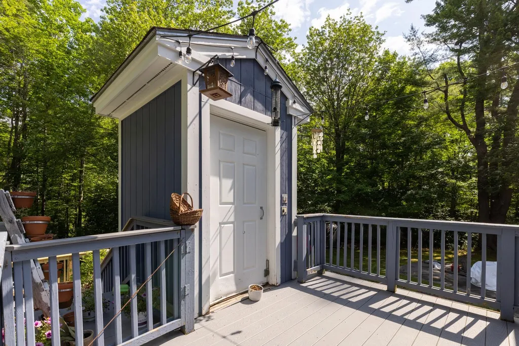 5 Dogtown Road Exeter NH 03833