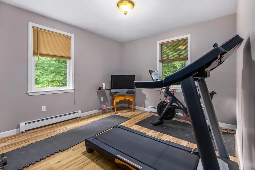 5 Dogtown Road Exeter NH 03833