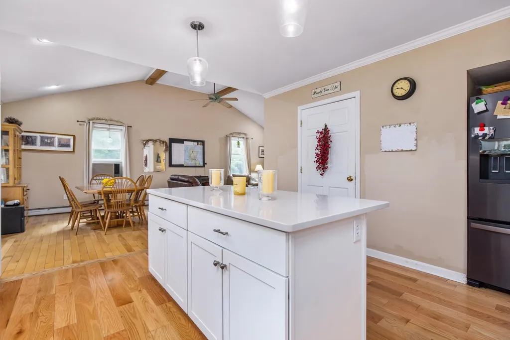 5 Dogtown Road Exeter NH 03833
