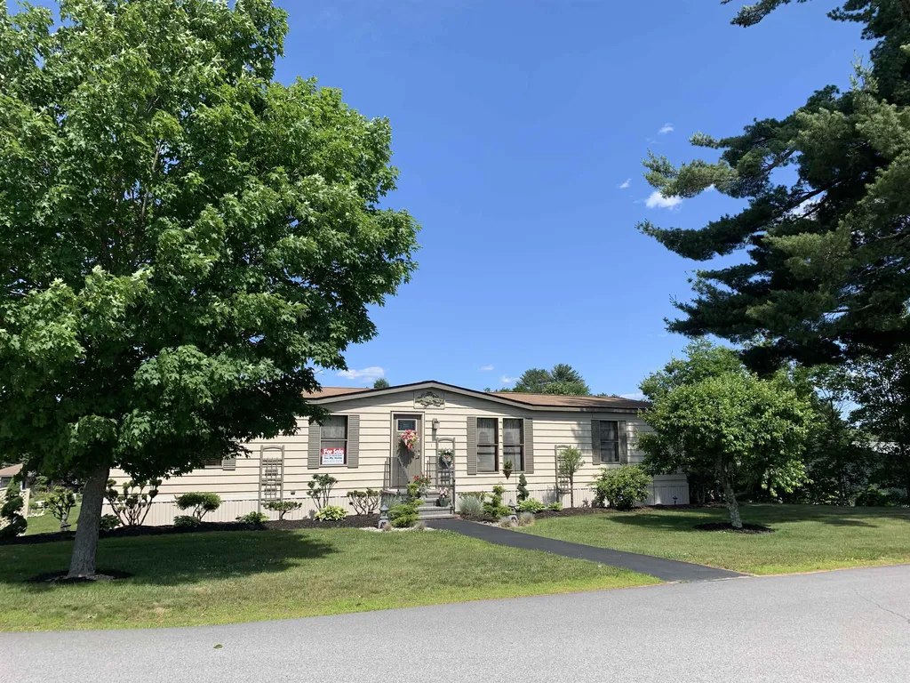 4 Shiloh Drive Rochester NH 03867