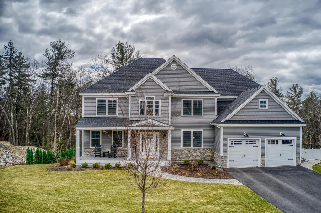 17 Glendenin Road Windham NH 03087