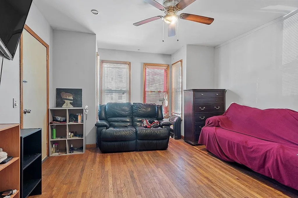 8 Congress Street Lynn MA 01904