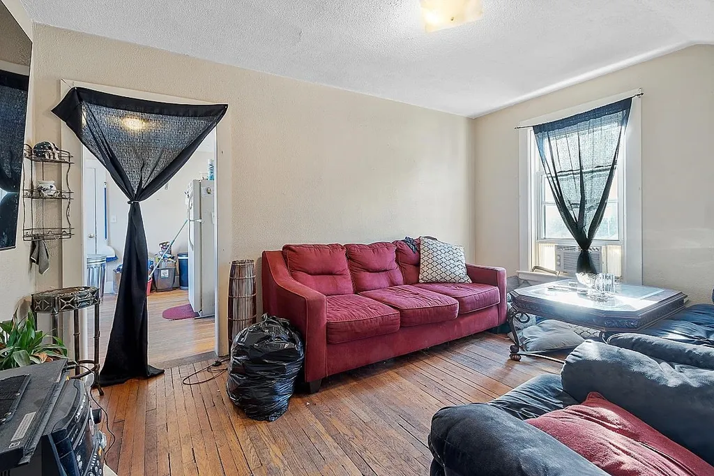 8 Congress Street Lynn MA 01904
