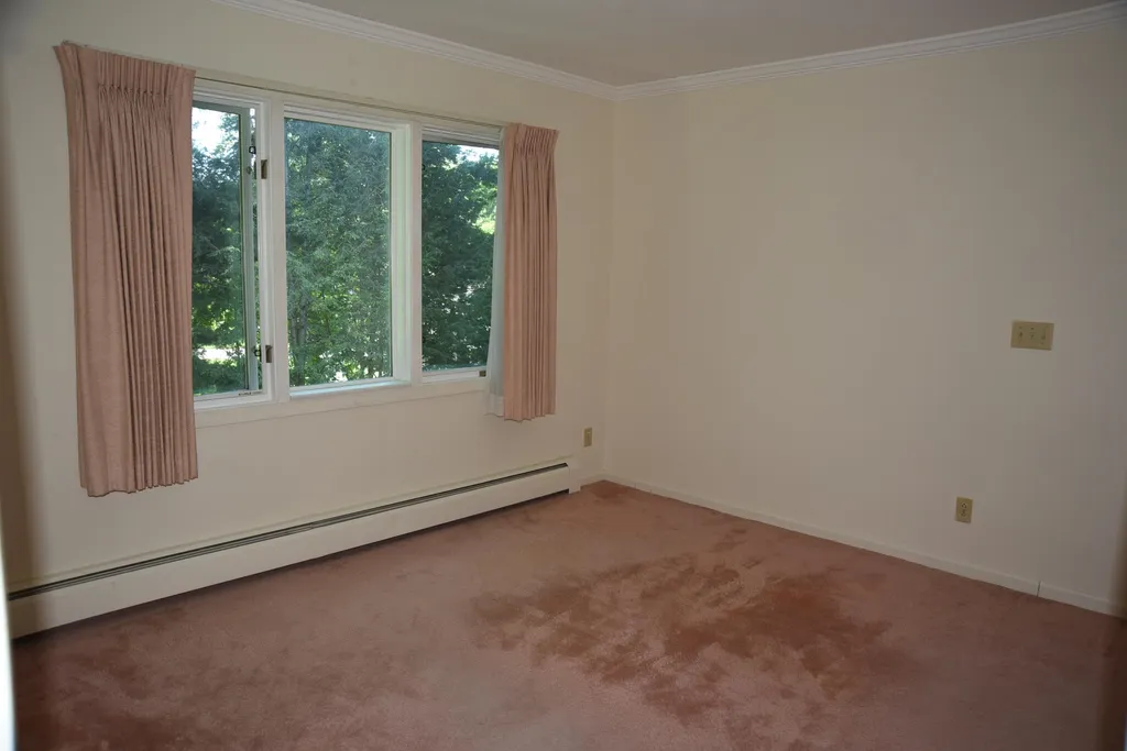 13 Colonial Circle Hampton NH 03842