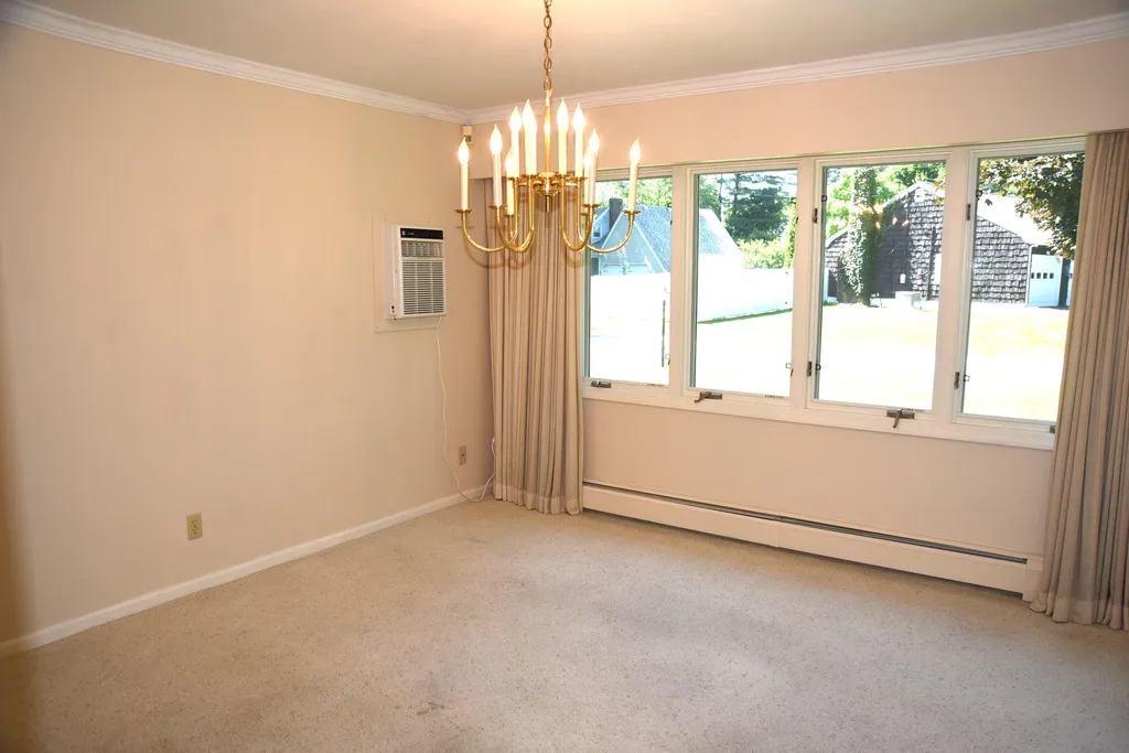 13 Colonial Circle Hampton NH 03842