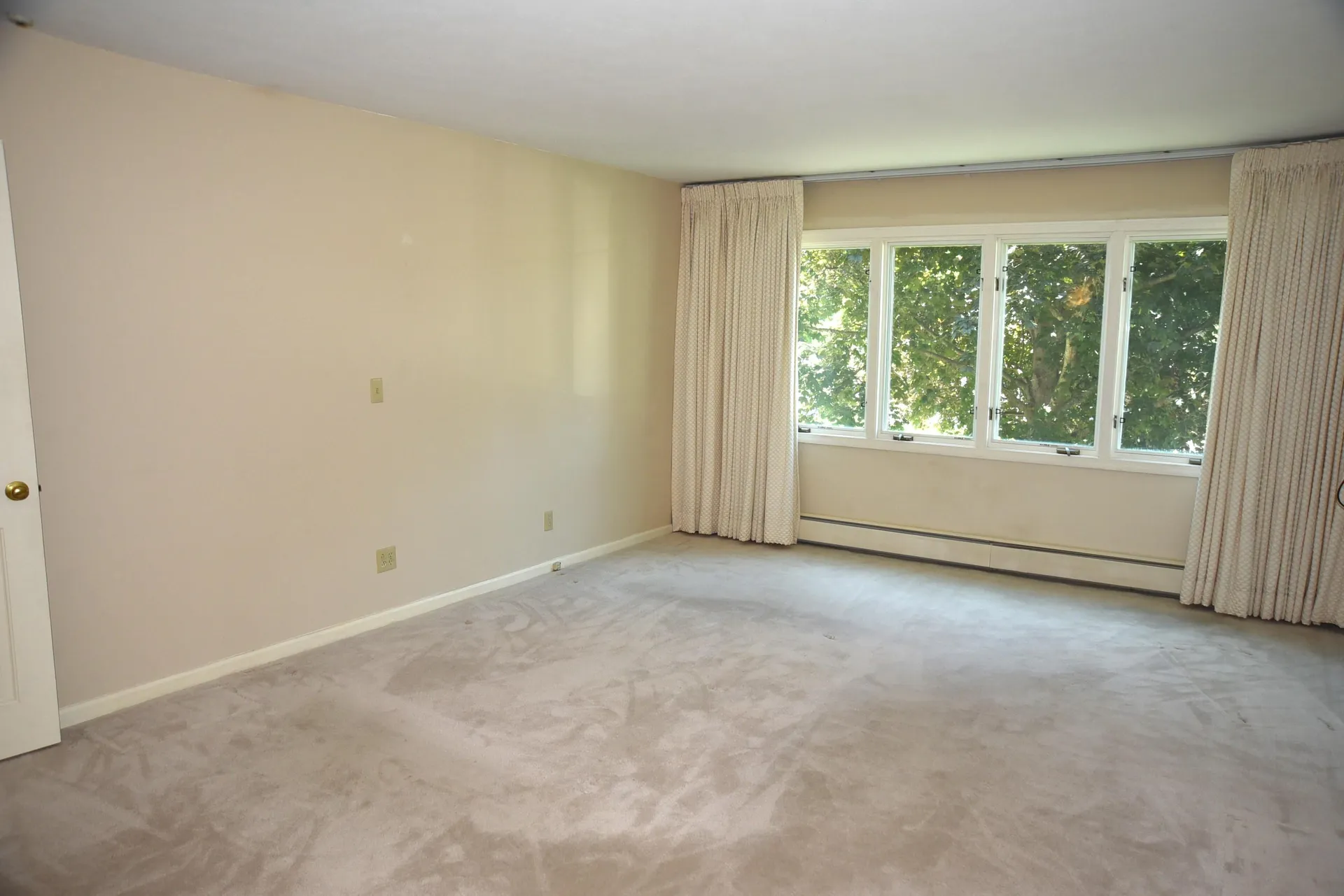 13 Colonial Circle Hampton NH 03842