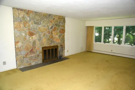 13 Colonial Circle Hampton NH 03842