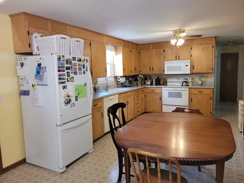 8 Cranbrook Lane Dover NH 03820