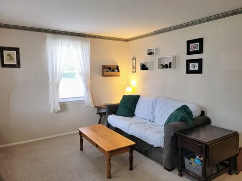 8 Cranbrook Lane Dover NH 03820