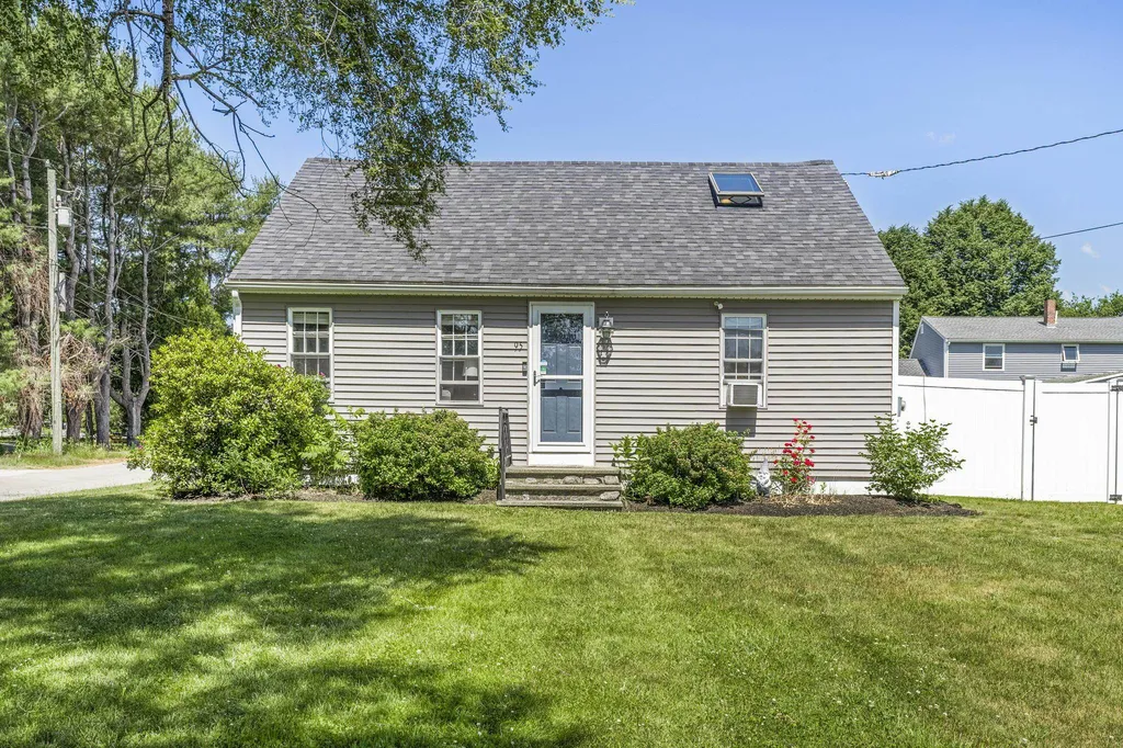 95 Cardinal Lane Portsmouth NH 03801