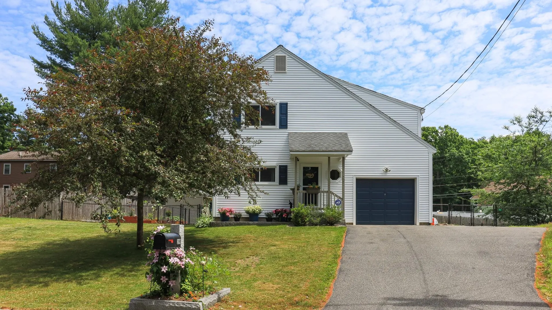 39 Ventura Circle Nashua NH 03062