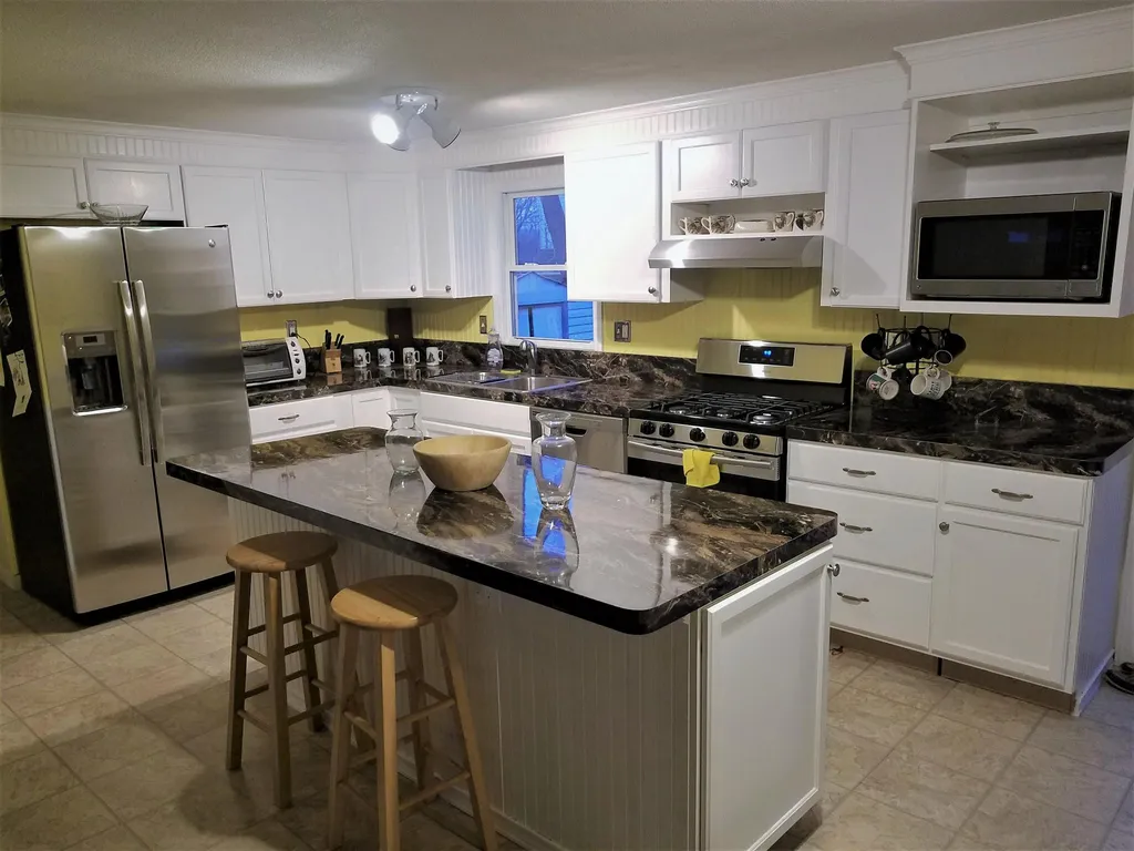 29 Bullard Street Hartford VT 05001