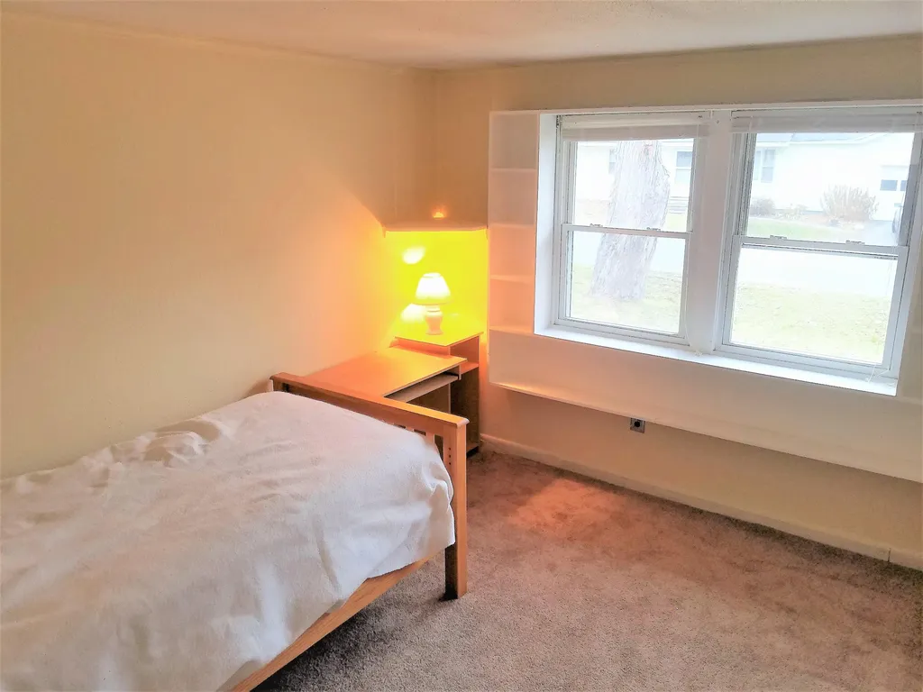 29 Bullard Street Hartford VT 05001
