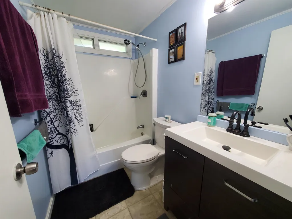 29 Bullard Street Hartford VT 05001