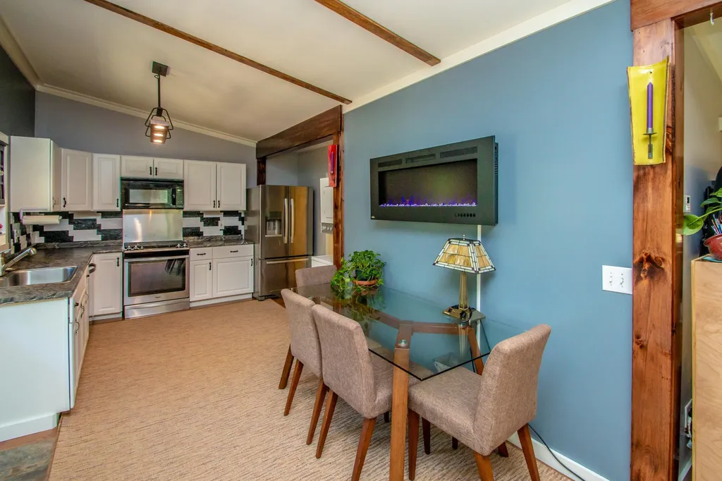 25 Crawford Hollow Conway NH 03860