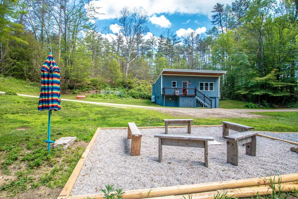 25 Crawford Hollow Conway NH 03860