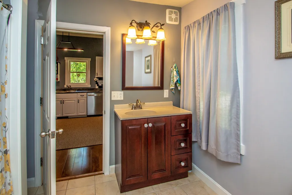 25 Crawford Hollow Conway NH 03860