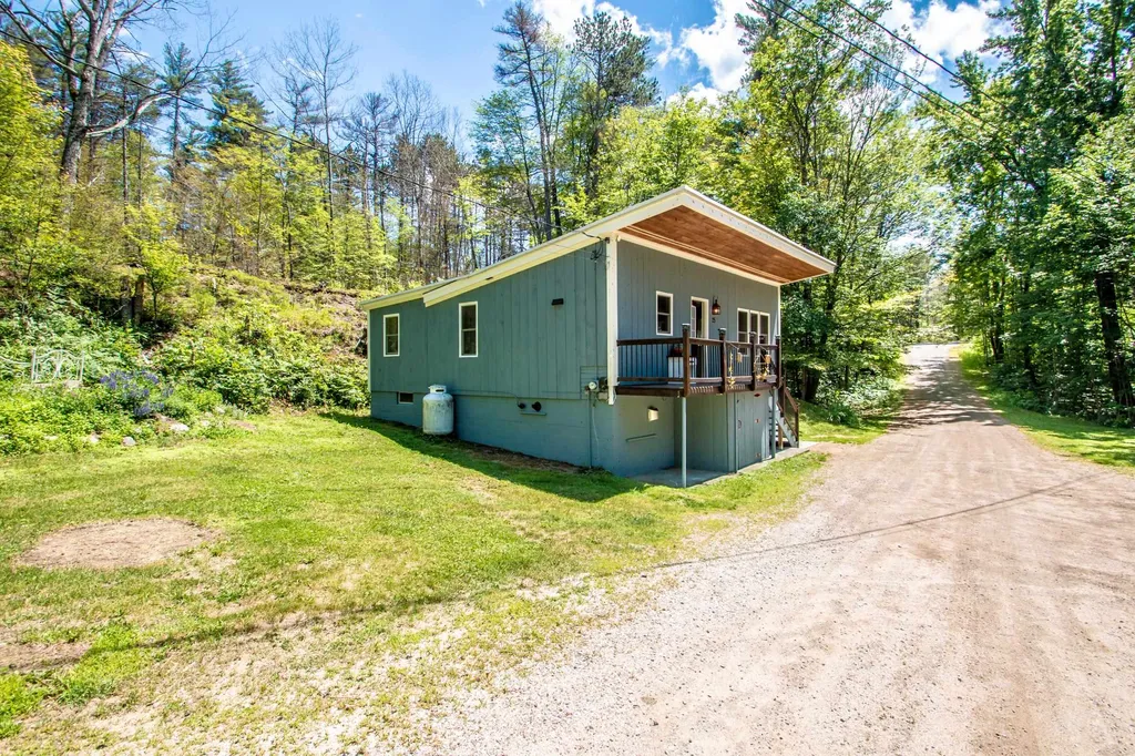 25 Crawford Hollow Conway NH 03860