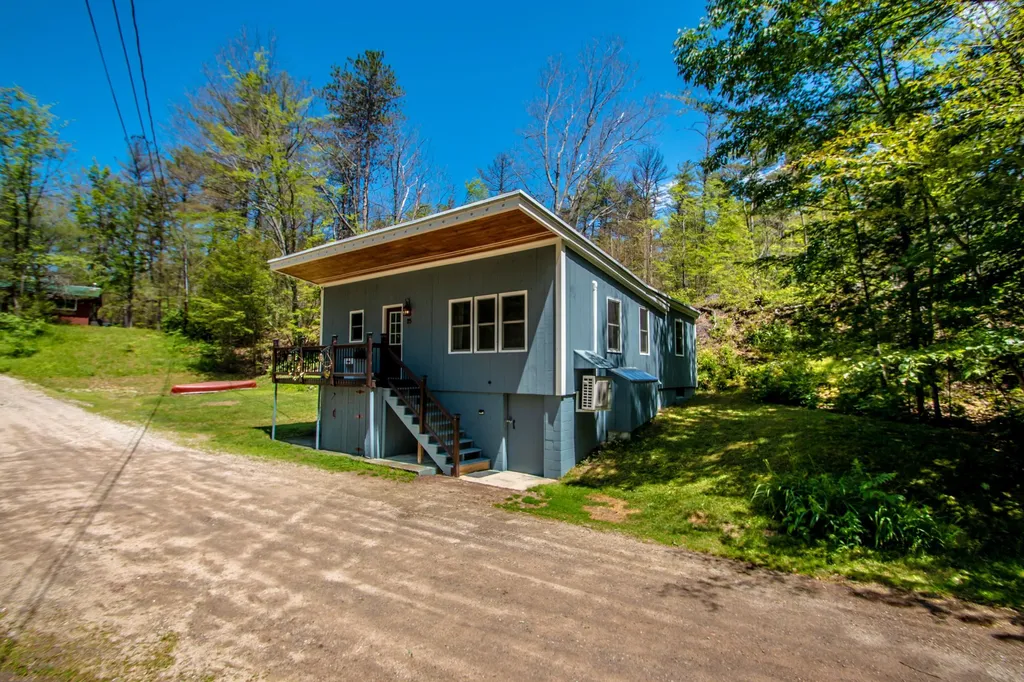 25 Crawford Hollow Conway NH 03860