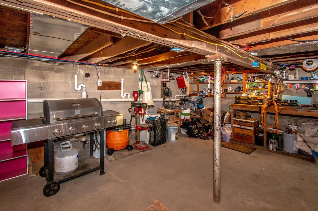 25 Crawford Hollow Conway NH 03860