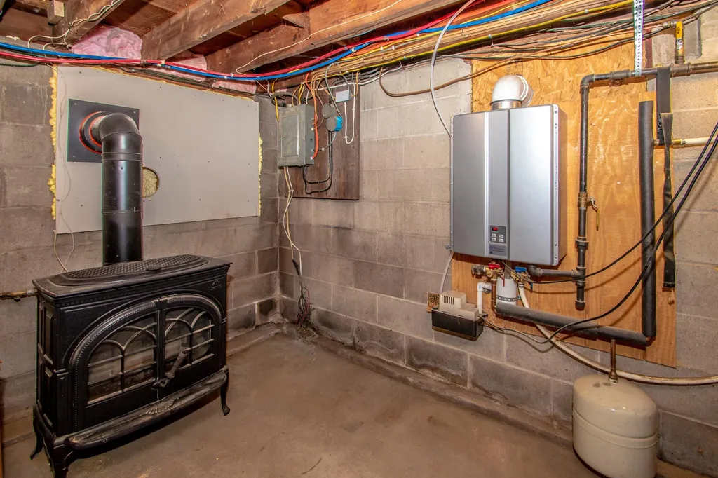25 Crawford Hollow Conway NH 03860