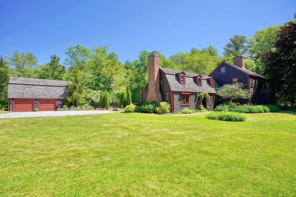 53 Jewell Street South Hampton NH 03827
