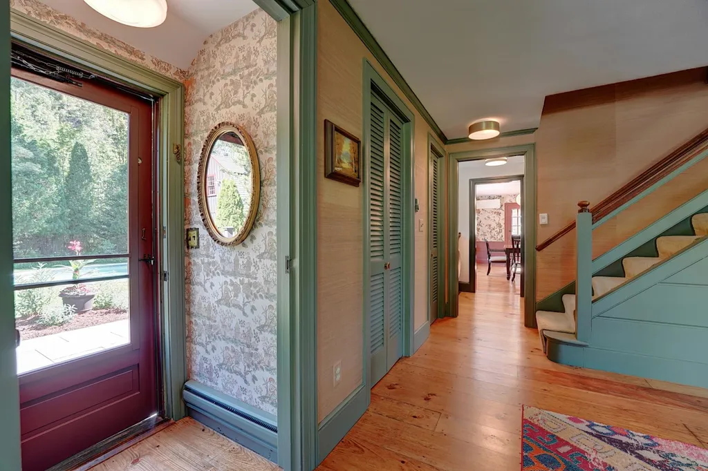 53 Jewell Street South Hampton NH 03827