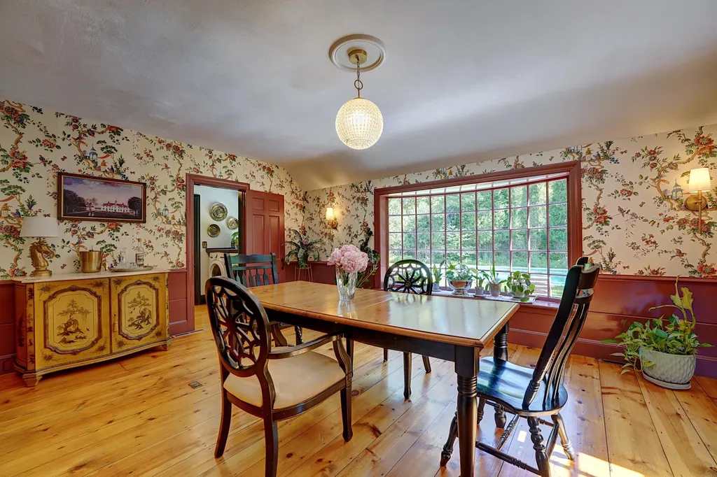 53 Jewell Street South Hampton NH 03827